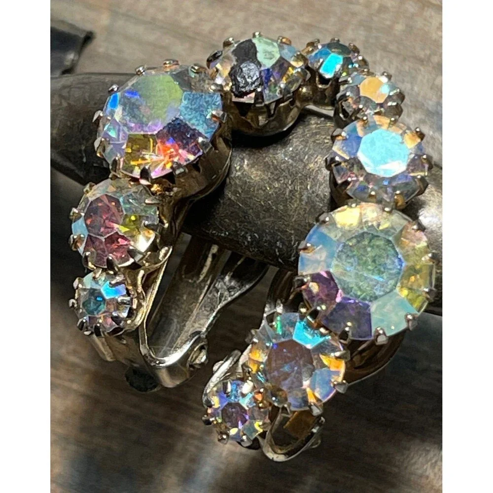 Vintage Earrings - Picture 1 of 6